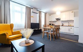 Little Tom Apartments